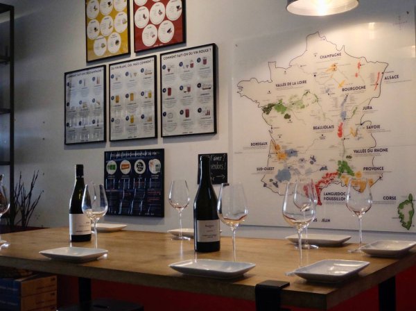 Atelier oenologique à Cave Arthus Et Jean dans Île-de-France - Dégustation et découverte du vignoble francais